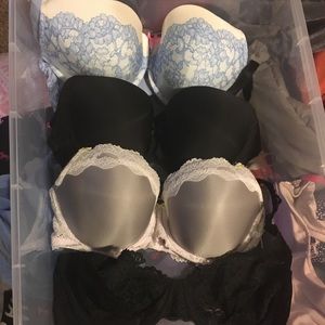 38D - 4 VS bras